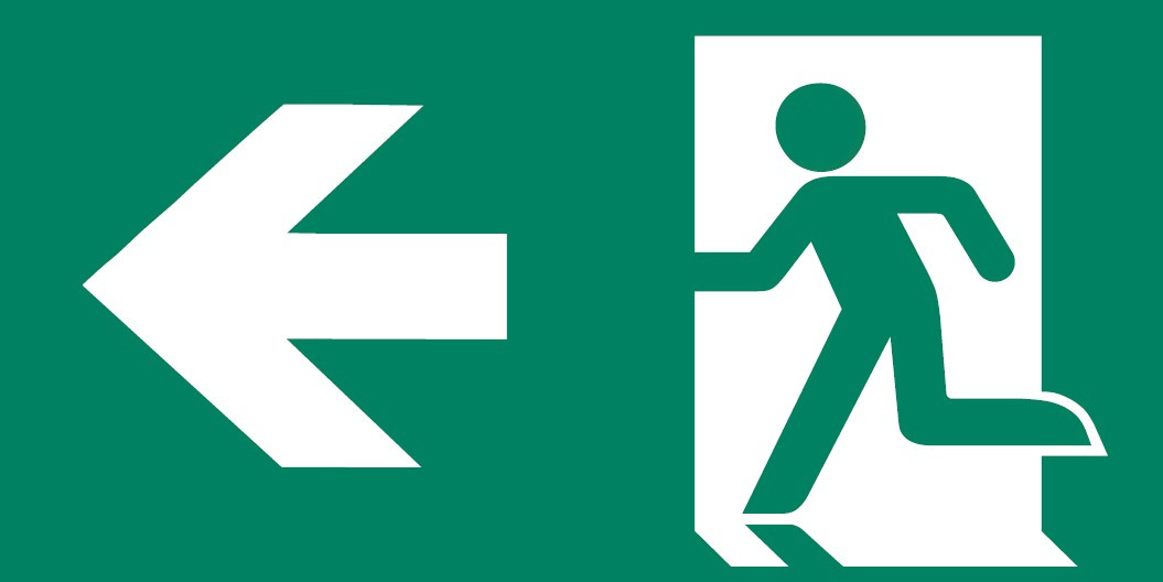 Accessoires de montage CLARENTO – flèche à gauche AAE102 pour lampe d’évacuation d’urgence